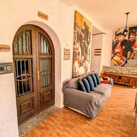 Don Carlos بيت ضيافة باغيرا